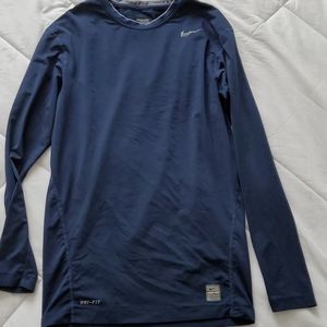 Mena Nike Compression top